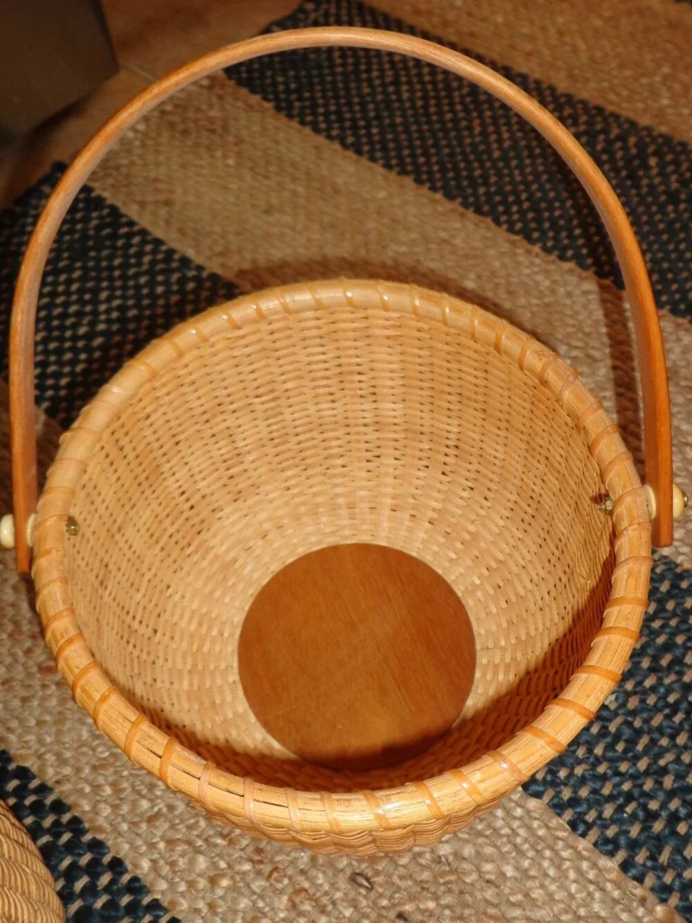 NEW Handcrafted NANTUCKET Round Handled Basket 8x6